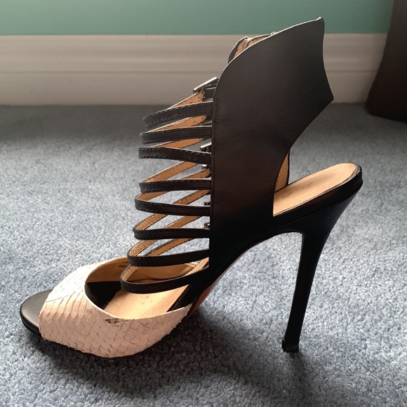 L.A.M.B. High Heel Strappy Sandals - 7.5 - Picture 3 of 6